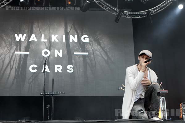 WALKING ON CARS - 2017-07-01 - ARRAS - La Citadelle - Greenroom - 